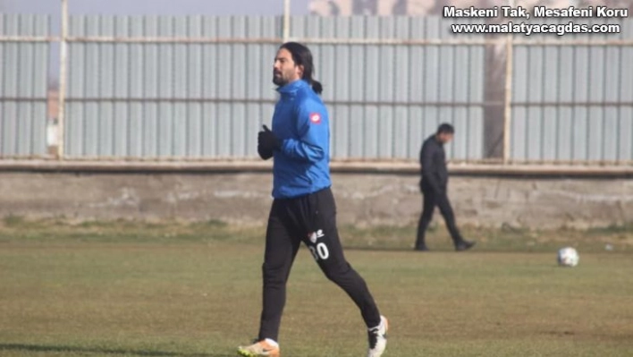 Yiğitcan Erdoğan yeniden Elazığspor'da