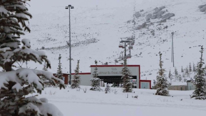 Yıldızdağı'nda kar kalındığı 30 santimetreye ulaştı