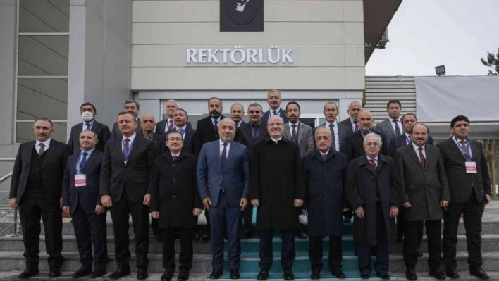 YÖK Başkanı Prof. Dr. Erol Özvar, Atatürk Üniversitesi ev sahipliğinde düzenlenen çeşitli programlara katıldı