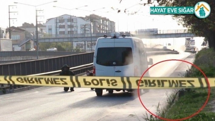 Yol kenarına bırakılan şüpheli çanta fünyeyle imha edildi