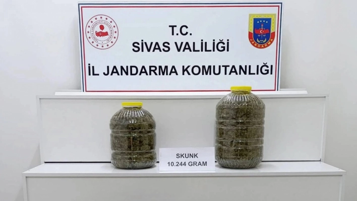 Yolcu otobüsünde 10 kilogram uyuşturucu ele geçirildi