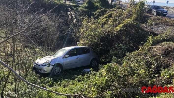 Yoldan çıkan otomobil fındık tarlasına uçtu: 1 yaralı