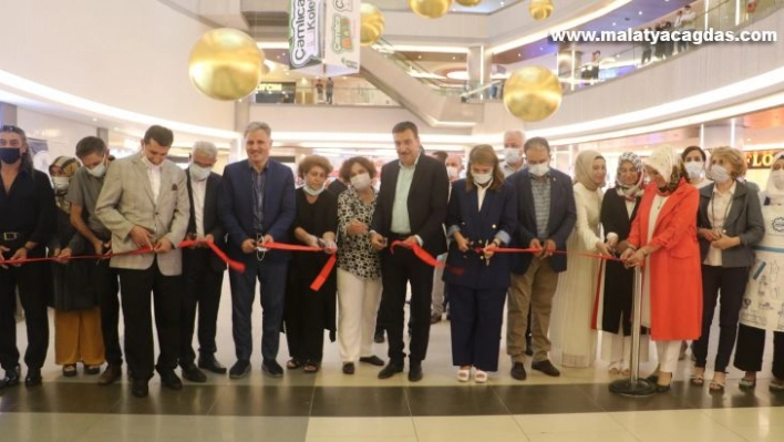 Yöresel lezzetler, Malatya Park AVM'de vatandaşlarla buluştu