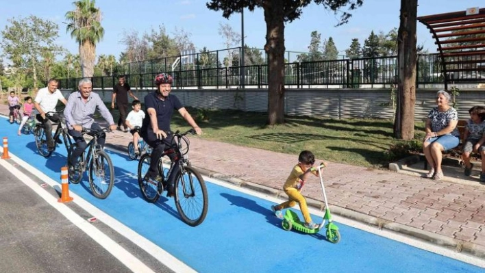 Yüreğir'in ilk bisiklet yolu açıldı