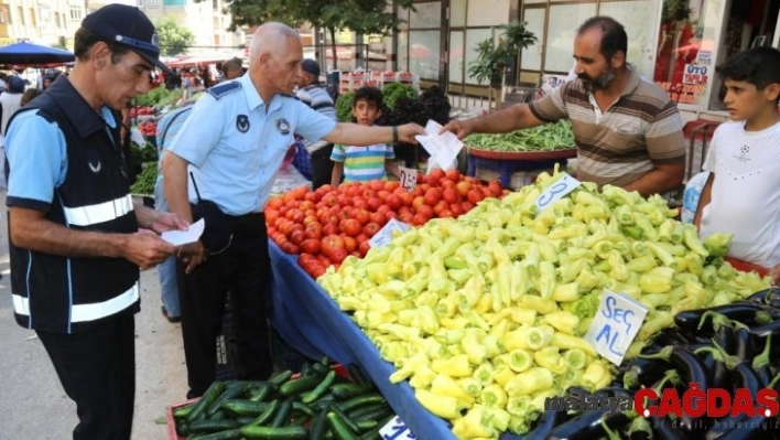 Zabıta ekiplerinden pazar denetimi