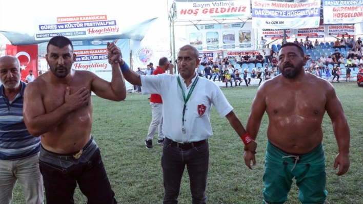 Zengibar Karakucak Güreşleri'nin başpehlivanı Rıza Yıldırım oldu