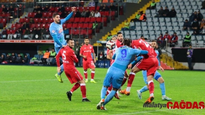 Ziraat Türkiye Kupası: Çaykur Rizespor: 3 - Yılport Samsunspor: 1 (İlk yarı)