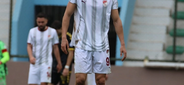 Elazığspor'da Fuat Bavuk affedildi