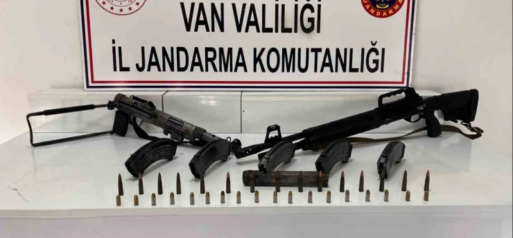Van'da silah ve mühimmat ele geçirildi