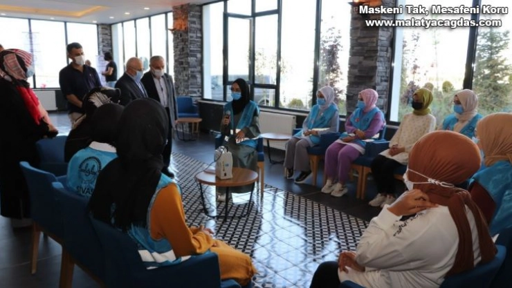 'Ahlaki değerleri kaybetmemeliyiz'