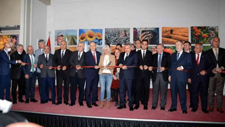 'Çukurova'da Tarım ve İnsan' konulu fotoğraf sergisi açıldı