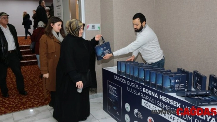 'Dünden bugüne Bosna-Hersek ve Aliya İzzetbegoviç' Sempozyumu'nun sonuçları kitap haline geldi
