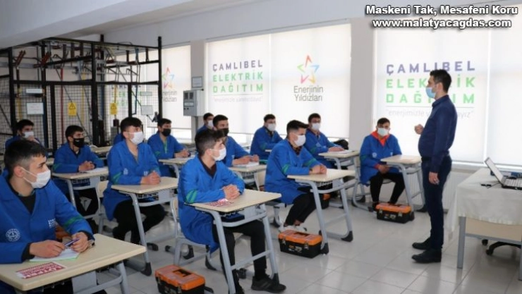 'Enerjinin Yıldızları' yüz yüze eğitime başladı