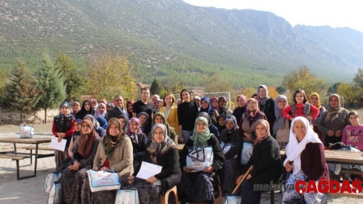 'Hijyen Sağlıktır' projesi 26 farklı kırsal bölgedeki 2 bin kadına ulaştı