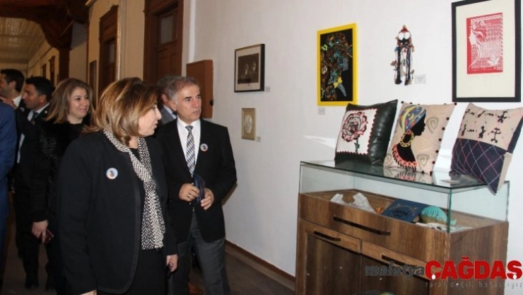 'Sanat ve Kadın' sergisi açıldı