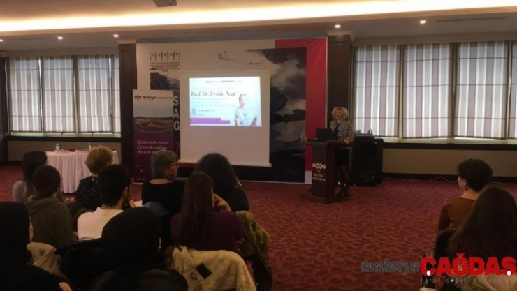 'Toplumsal Cinsiyet Eşitliği ve Kadın Hakları' söyleşisi Maltepe'de düzenlendi