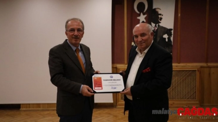 'Yeni Türkiye Sosyolojisi, Orta Sınıflaşma ve 15 Temmuz' anlatıldı