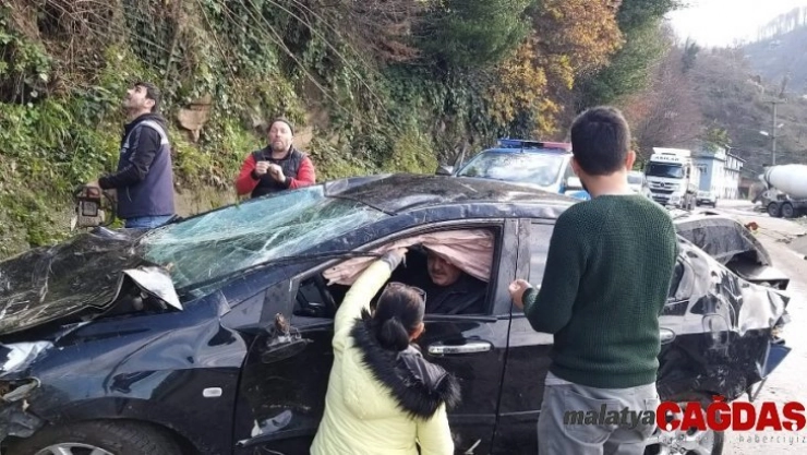 100 metre yükseklikten alt yola uçtu