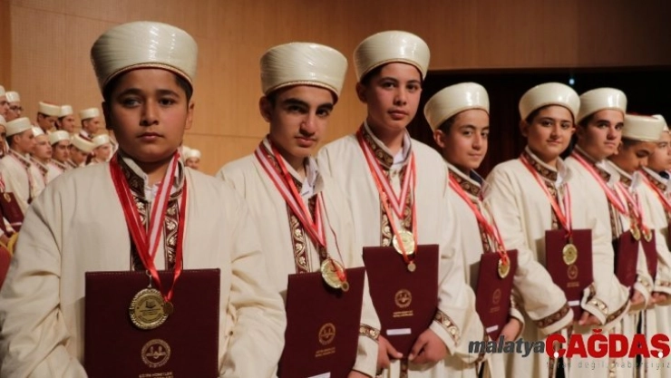 135 hafız için icazet töreni