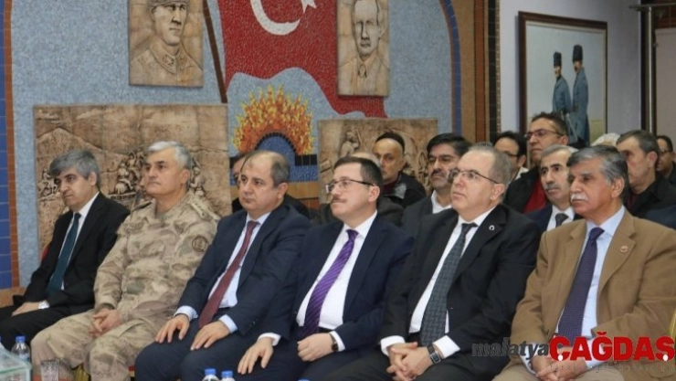 İsmet İnönü'  konferansı düzenlendi