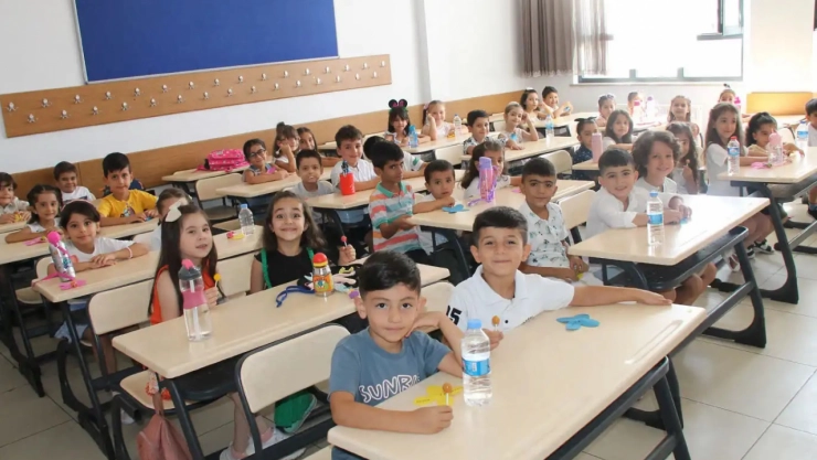 20 milyon öğrenci bugün dersbaşı yapacak