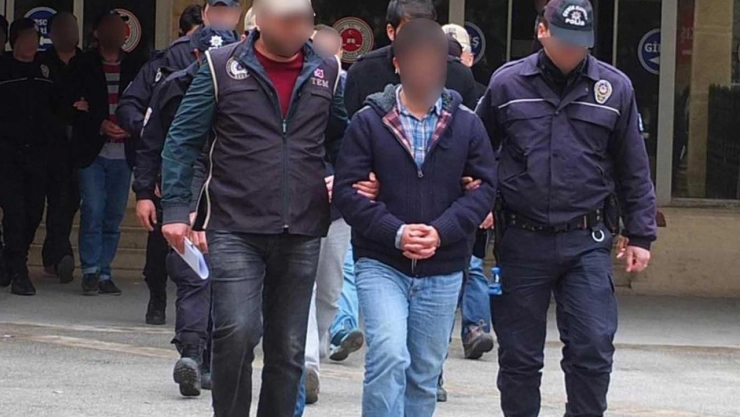 208 şüpheli gözaltında