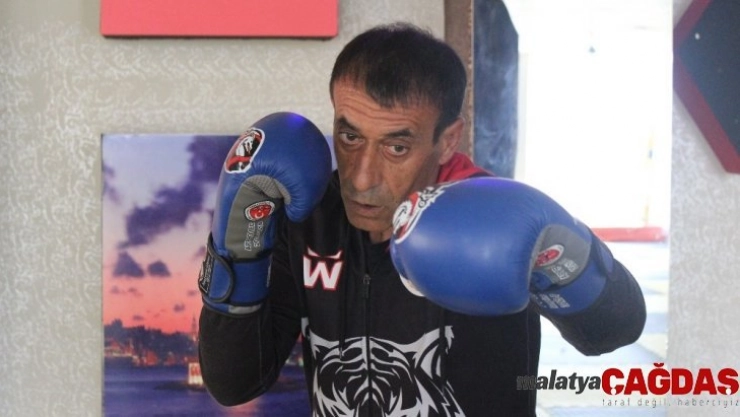 27 yıl spor yaptı, 52 yaşında milli takıma davet edildi