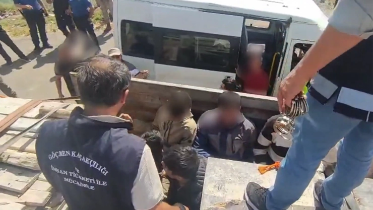 273 organizatör yakalandı, 98'i tutuklandı