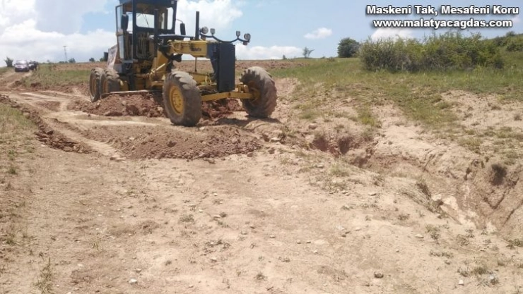 35 Köyde arazi yolu açma çalışmaları başlatıldı