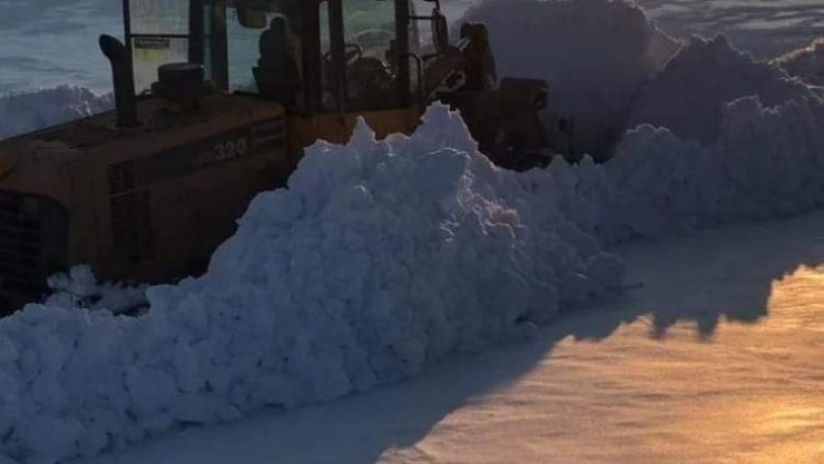 4 metre karda mücadele