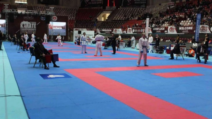 57. Avrupa Büyükler Karate Şampiyonası Gaziantep'te başladı