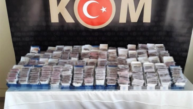 6 adreste yapılan aramada 18 bin adet kaçak sigara ele geçirildi