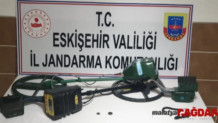 72 yaşındaki şüphelinin evinde Bizans-Roma dönemine ait sikke çıktı