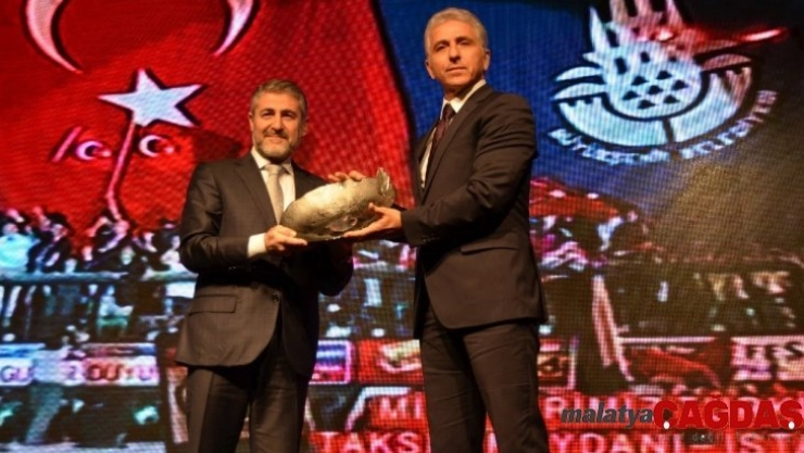 A Milli Takım'a, Türkiye'ye Değer Katan Marka ödülü verildi