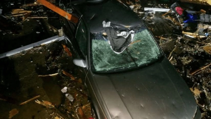 ABD'yi hortum vurdu: Bir ölü, 10 yaralı