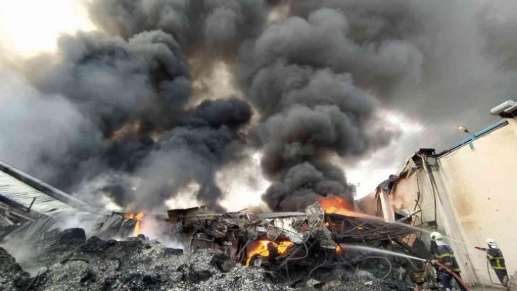 Adana'da alüminyum fabrikasında yangın