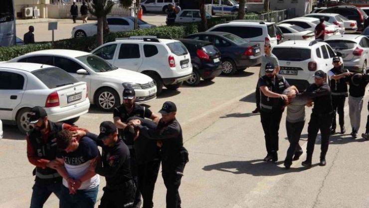 Adana'da cinayet soruşturmasına 3 tutuklama