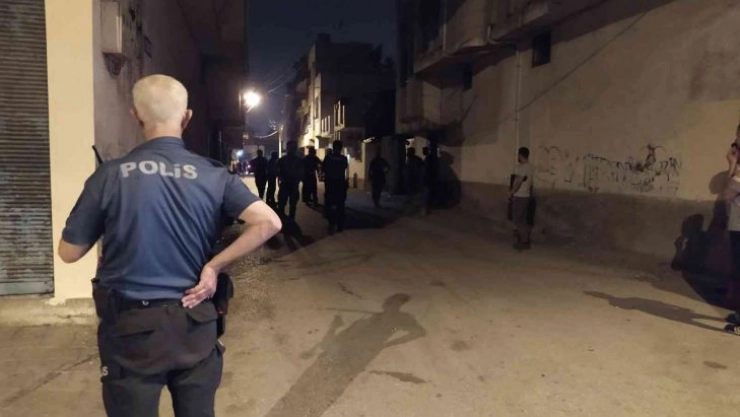 Adana'da komşular arasında silahlı kavga: 1 yaralı