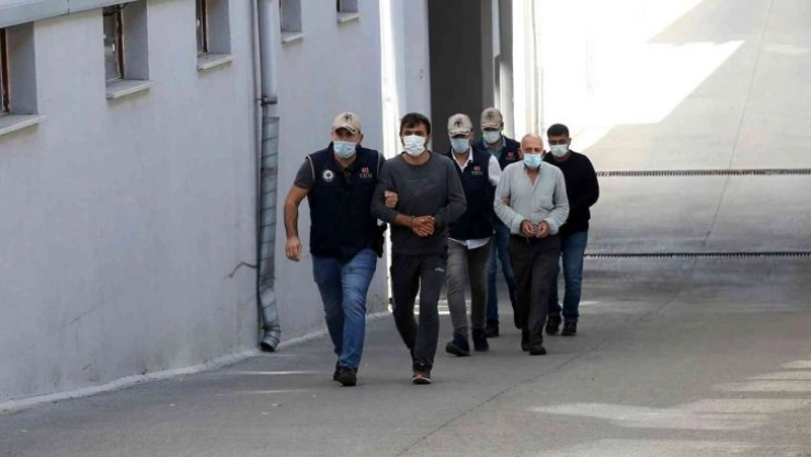 Adana'da PKK üyesi olmaktan aranan 3 kişi yakalandı