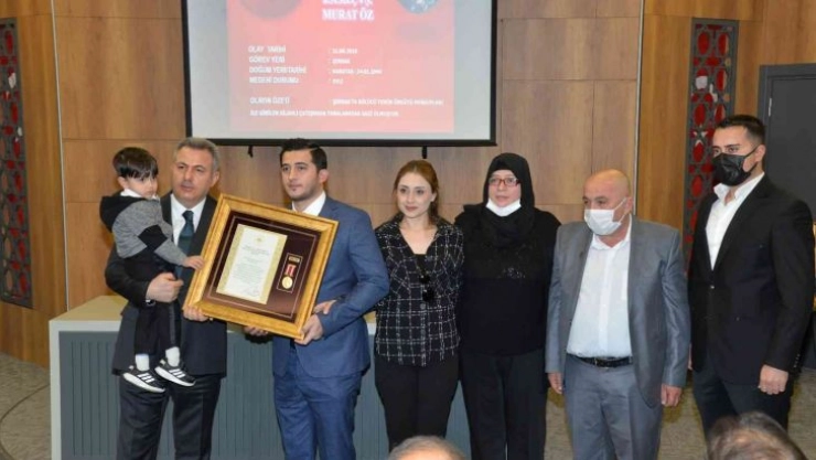 Adana'da şehit yakını ve gazilere Devlet Övünç Madalyası verildi