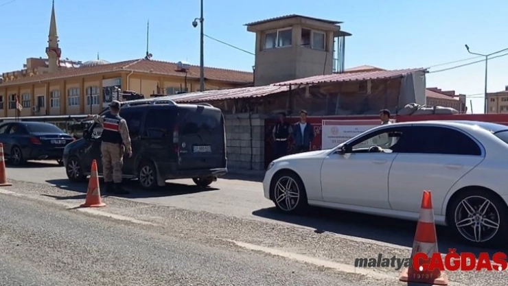 Adıyaman'da yakalama kararı bulunan şahıs İslahiye'de yakalandı