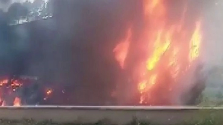 Adıyaman'da yapay şelale alev alev yandı