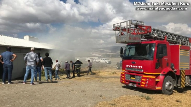 Ağılda çıkan yangın büyümeden kontrol edildi
