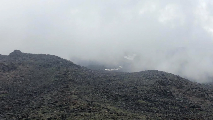 Ağrı Dağı'na zirve tırmanışı yapan 2 dağcıdan haber alınamıyor