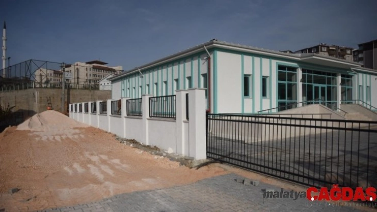 Aile Sağlığı Merkezi çevre düzenlemesi yapılıyor