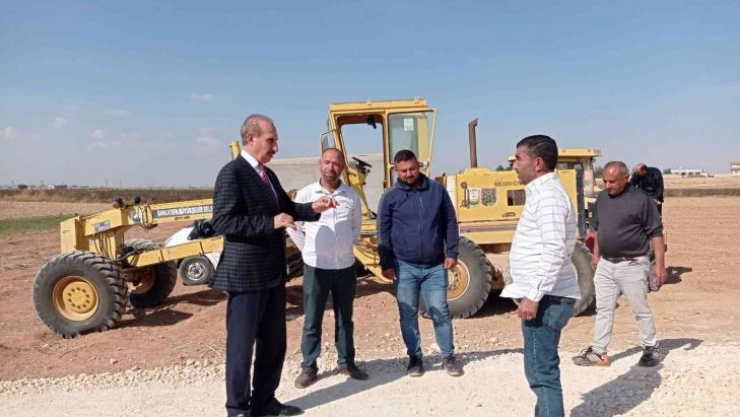 Akçakale kırsalında yol atağı sürüyor