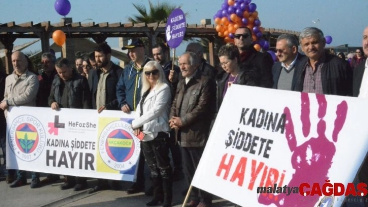 Akçakoca'da Kadına Şiddete Hayır konulu etkinlik ve fotoğraf sergisi düzenlendi