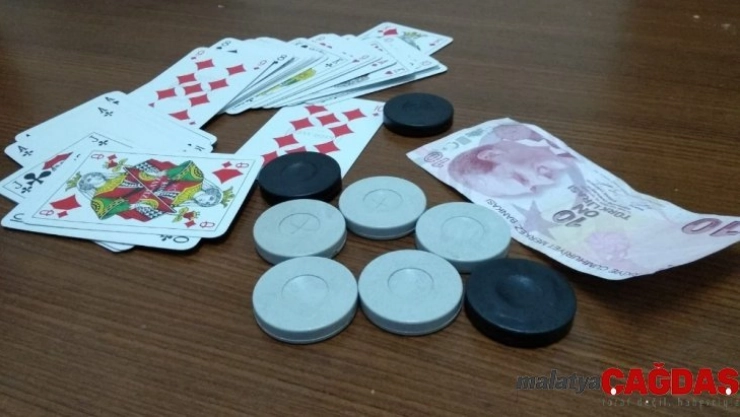 Akşehir'de kumar operasyonu