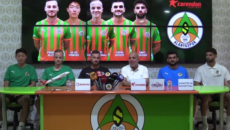 Alanyaspor'da 5 Futbolcuyla Sözleşme Uzatıldı