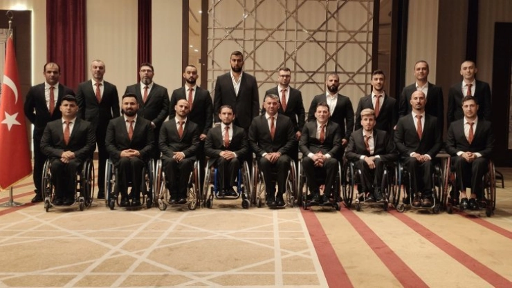 Altınyıldız Classics milli takımları desteklemeye devam ediyor